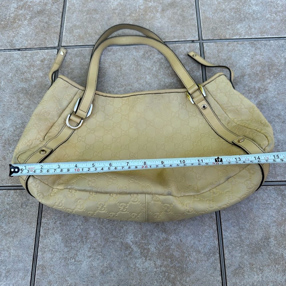 GUCCI
Guccissima Leather Shoulder Bag - Picture 11 of 16